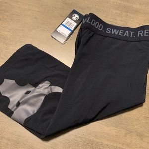 BNWT Men’s UA compression shorts